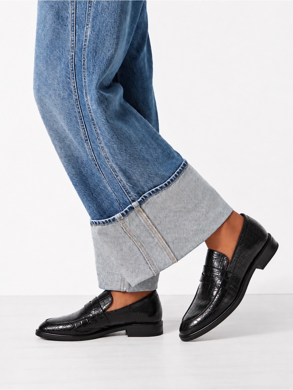 VAGABOND FRANCES LOAFERS - BLACK Black Croc-Embossed Leather Loafers size  11